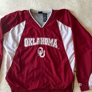 Starter Oklahoma University Sooners pullover. Size Medium, with front pockets